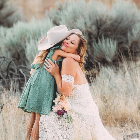 LIPOSA Bohemian Wedding Dress Sweetheart Mermaid Lace Bridal Gown - Picture 6 of 17